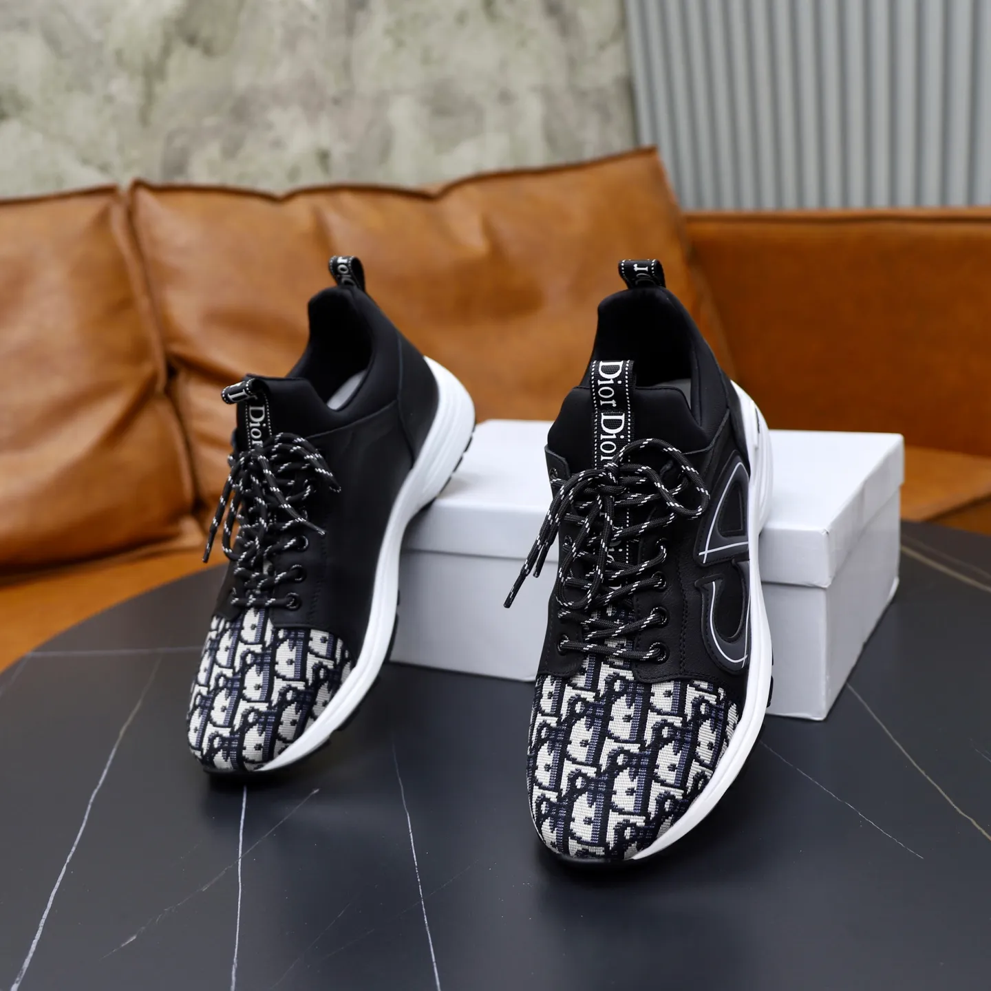 Ex-factory price: 462💰🙅‍♂️🙅‍♂️🙅‍♂️ Brand: Dior DIOR Standard code: 38-44 (45 customized) Grade: Same as the official website Material: Original material splicing Comfortable and breathable lining Lightweight and wear-resistant sports outsole Style category: Men's fashionable casual shoes Running sneakers Distinguished luxury brand elements Top luxury Color: actual picture color